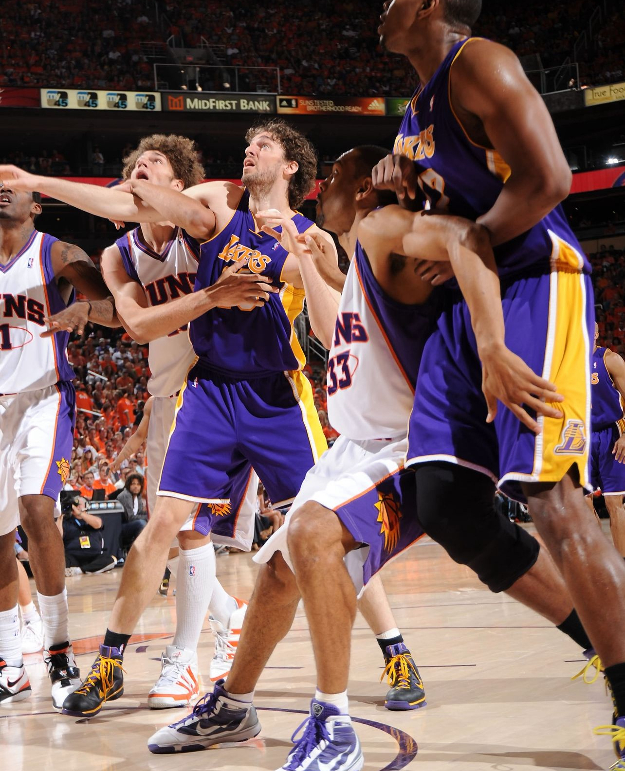 赛后体能课后，菲尼克斯太阳复出首秀备战NBA总决赛，气氛紧张，数据趋势出现新变化的简单介绍