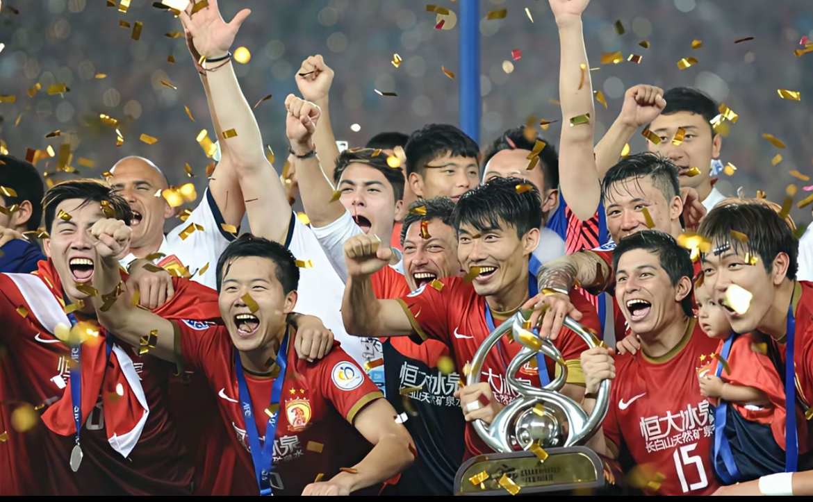 关于广州队发布备战花絮；关键时刻外线爆发；亚冠任务艰巨；年轻球员得到机会的信息